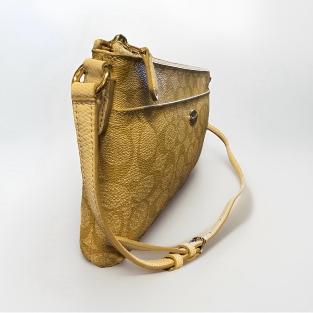 COACH Beige and Cream Crossbody Bag Style F52657